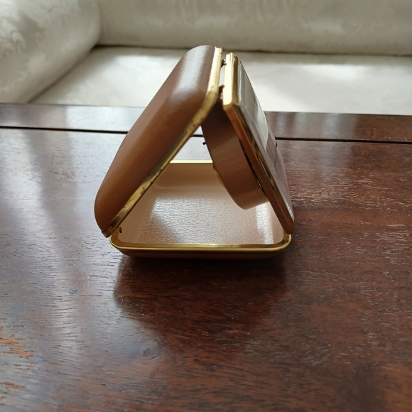 Antique Linden Foldable Travel Clock - Picture 2 of 9